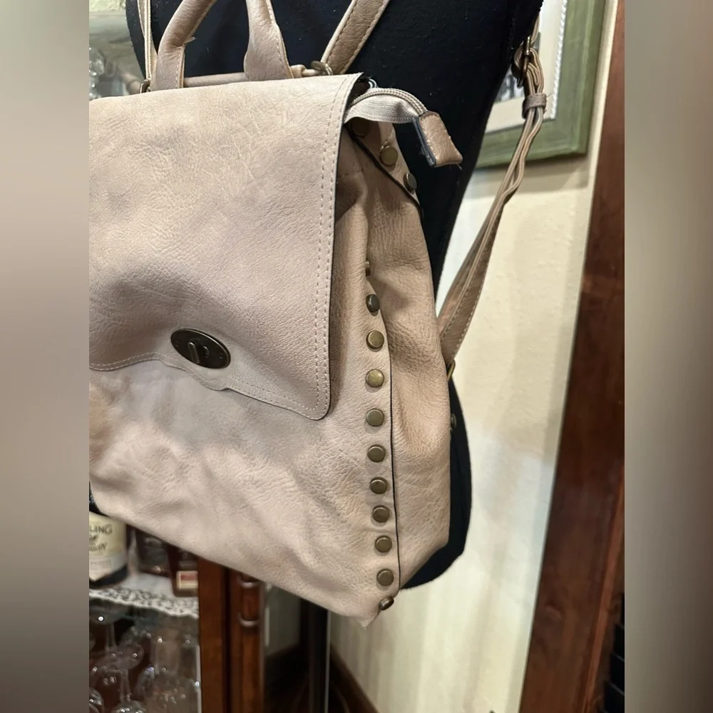 Jen & Co Bex Vegan Distressed Backpack